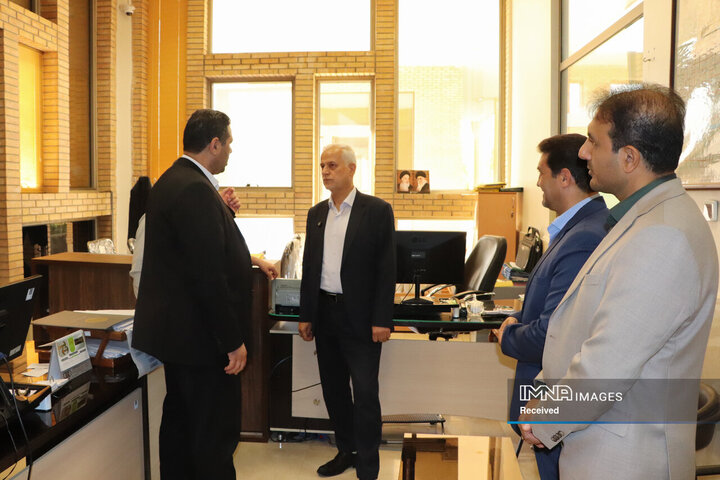 بازدید شهردار اصفهان از منطقه 12 شهرداری