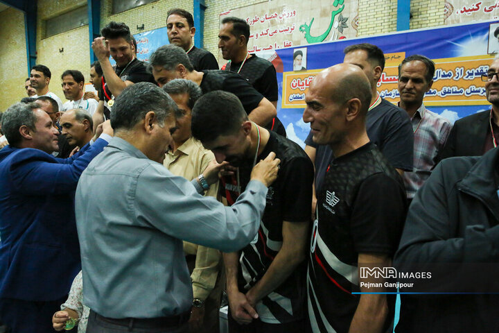 اختتامیه مسابقات والیبال شهرداری اصفهان