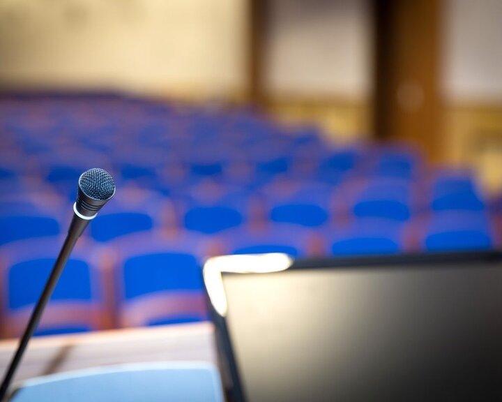 همایش چیست و چرا برگزار می شود؟