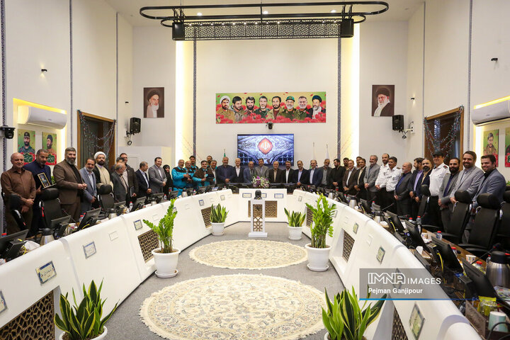 تجلیل از خادمان اربعین شهرداری در صحن علنی شورای شهر اصفهان