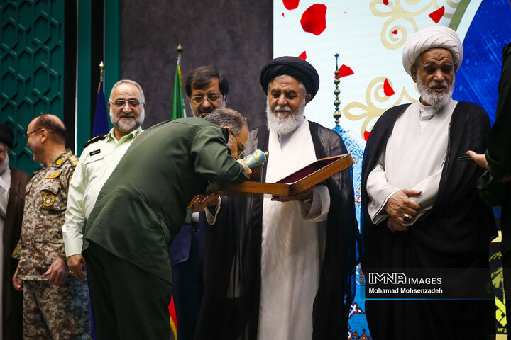 آیین تکریم و معارفه فرمانده جدید سپاه قم