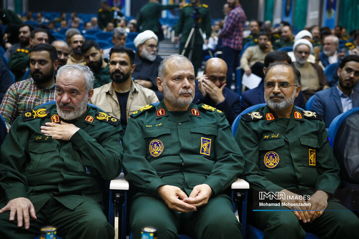 آیین تکریم و معارفه فرمانده جدید سپاه قم