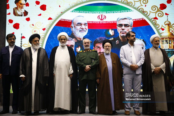 آیین تکریم و معارفه فرمانده جدید سپاه قم