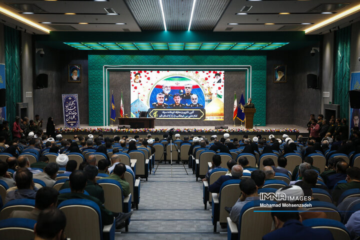 آیین تکریم و معارفه فرمانده جدید سپاه قم