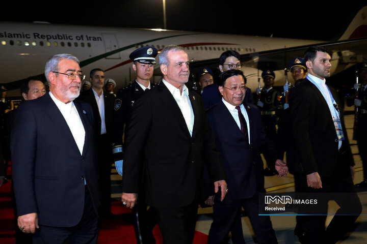 ورود رئیس جمهور به شهر تیانجین