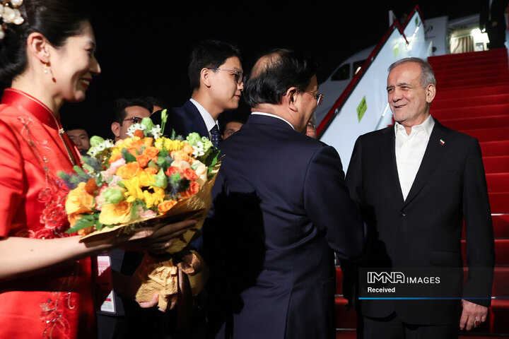 ورود رئیس جمهور به شهر تیانجین