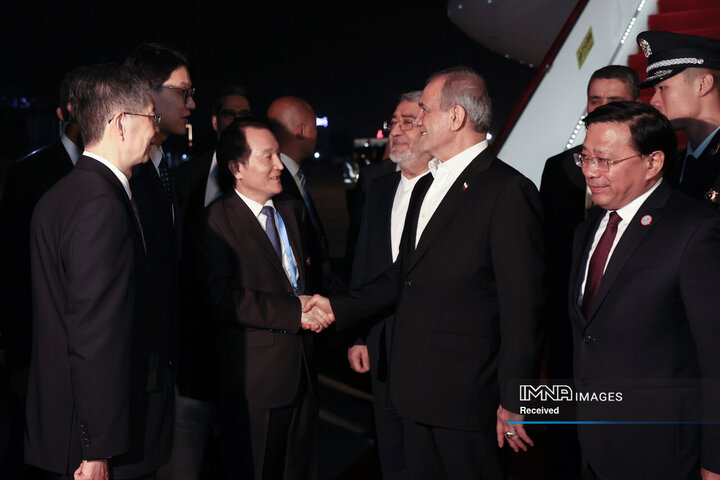 ورود رئیس جمهور به شهر تیانجین