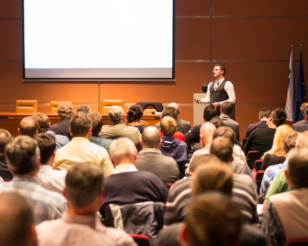 همایش آموزشی