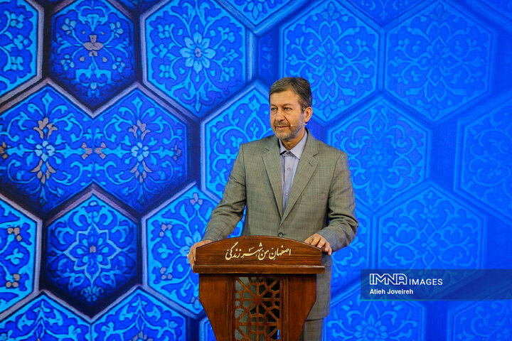 برنامه‌هایی نظیر جشنواره کودک نسلی از جنس فرشچیان‌ می‌سازد