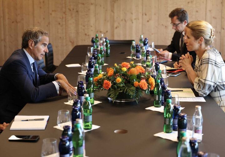 پنجره دیپلماسی برای حل مسئله هسته‌ای ایران باز است