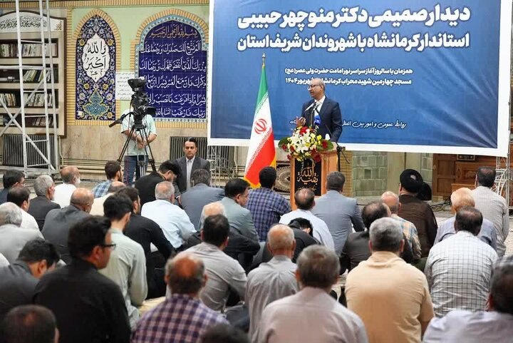 وحدت و کار جهادی استان را به الگویی در توسعه تبدیل می‌کند