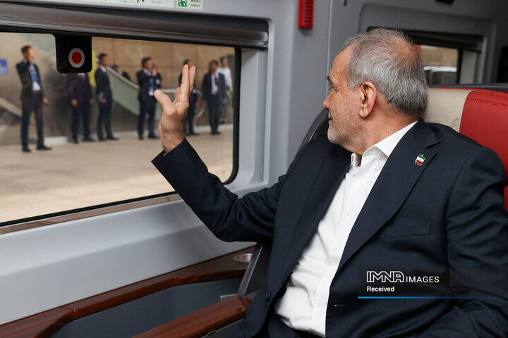 عزیمت رئیس جمهور به پکن