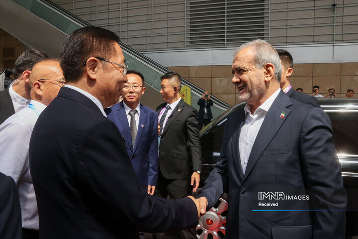 عزیمت رئیس جمهور به پکن