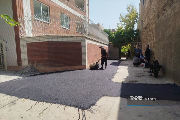 اجرای پروژه زیرسازی و روکش آسفالت معابر منطقه ۲ اصفهان با ۱۰ میلیاردتومان اعتبار