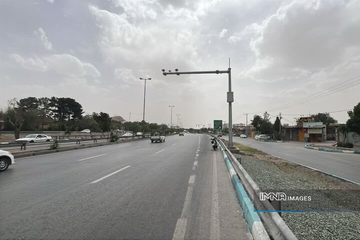 نصب دوربین‌های نظارت تصویری در بزرگراه شهید کاظمی