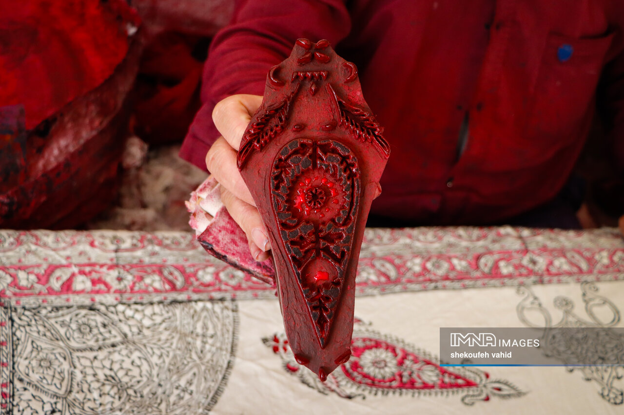 Painted by Hand, Blessed by History: Isfahan's Qalamkari art