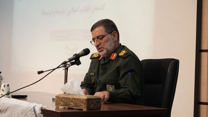 سردار نائینی: شاخص‌های علمی و دفاعی ستون‌ اقتدار ایران هستند