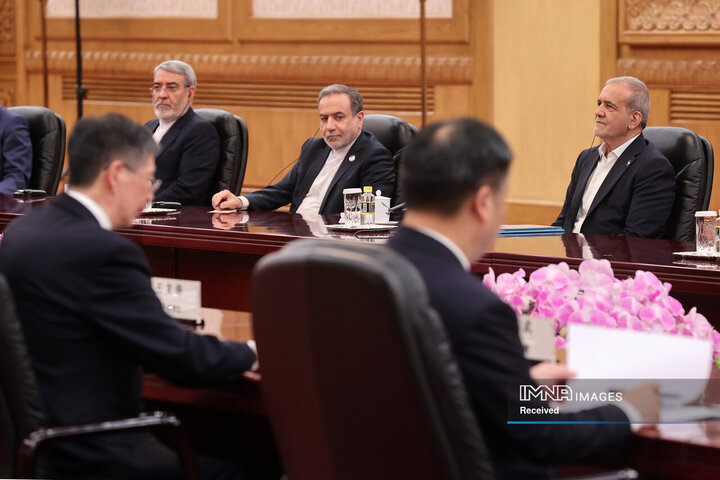 دیدار با عضو کمیته دائمی دفتر سیاسی کنگره ملی خلق چین