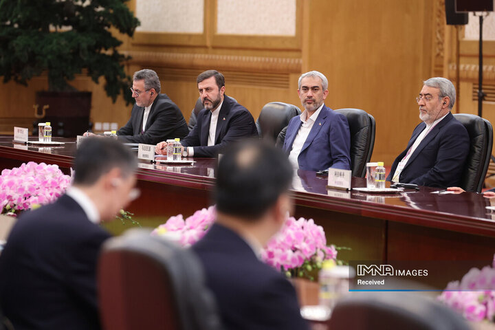 دیدار با عضو کمیته دائمی دفتر سیاسی کنگره ملی خلق چین