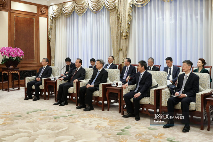 دیدار با عضو کمیته دائمی دفتر سیاسی کنگره ملی خلق چین