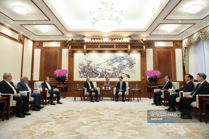 دیدار با عضو کمیته دائمی دفتر سیاسی کنگره ملی خلق چین