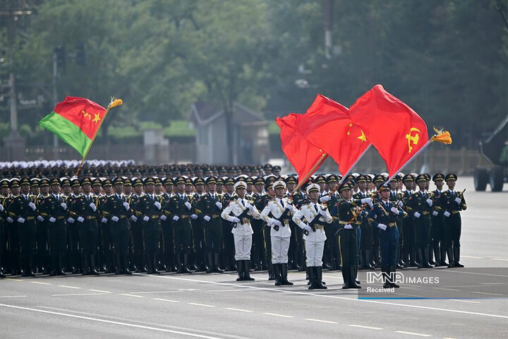 رژه ارتش چین + تصاویر موشک‌های هسته‌ای، تانک‌های پیشرفته و ربات‌های جنگی