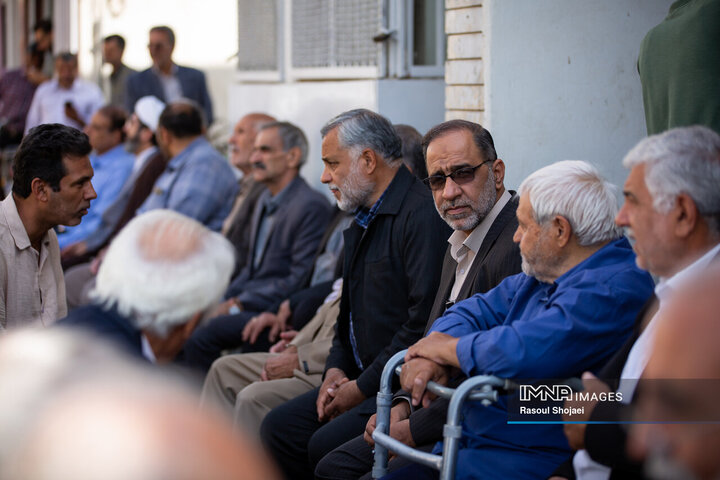 آیین بهره‌برداری از ۹۶ پروژه منطقه ۸ اصفهان