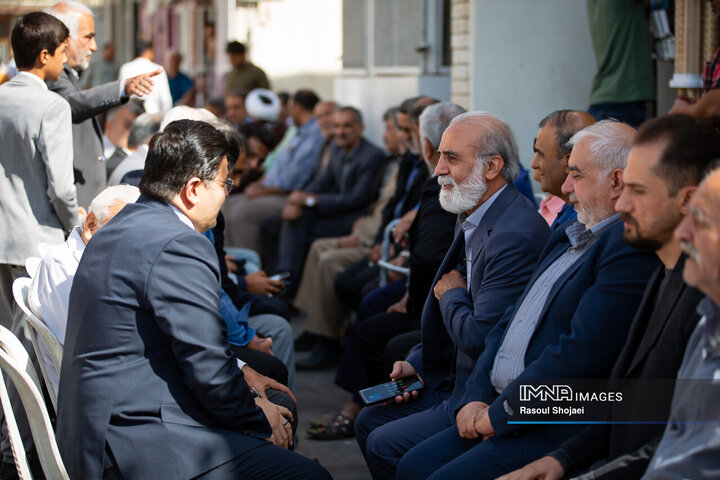 آیین بهره‌برداری از ۹۶ پروژه منطقه ۸ اصفهان