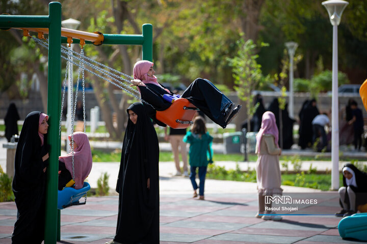 آیین بهره‌برداری از ۹۶ پروژه منطقه ۸ اصفهان