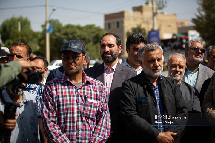 آیین بهره‌برداری از ۹۶ پروژه منطقه ۸ اصفهان