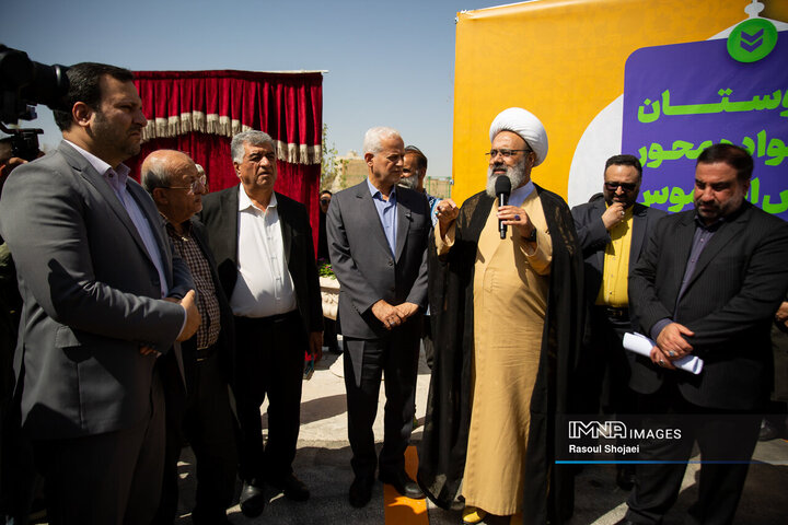 آیین بهره‌برداری از ۹۶ پروژه منطقه ۸ اصفهان