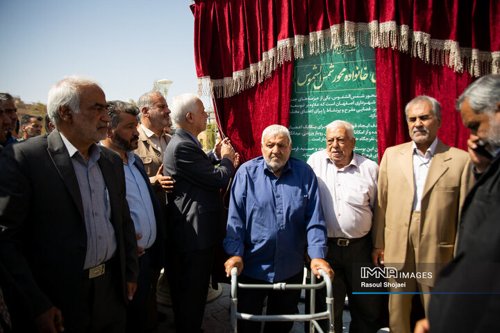 آیین بهره‌برداری از ۹۶ پروژه منطقه ۸ اصفهان