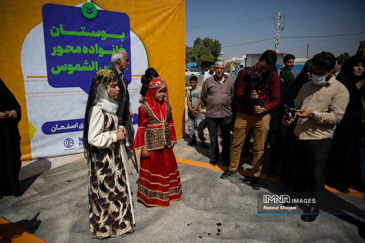 آیین بهره‌برداری از ۹۶ پروژه منطقه ۸ اصفهان