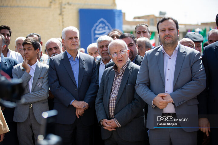 آیین بهره‌برداری از ۹۶ پروژه منطقه ۸ اصفهان