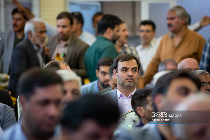 آیین بهره‌برداری از ۹۶ پروژه منطقه ۸ اصفهان