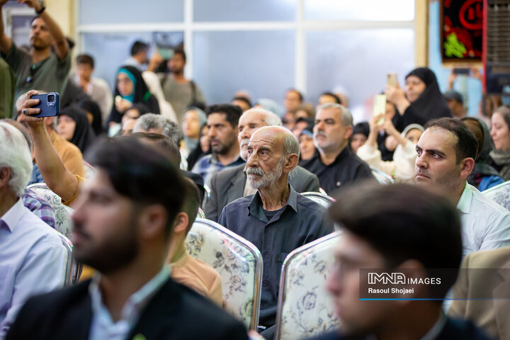 آیین بهره‌برداری از ۹۶ پروژه منطقه ۸ اصفهان