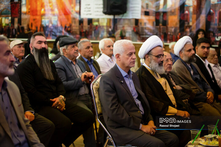 آیین بهره‌برداری از ۹۶ پروژه منطقه ۸ اصفهان