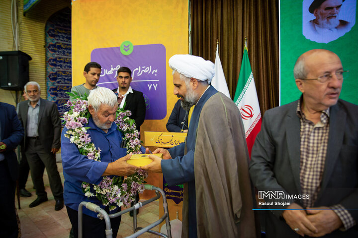 آیین بهره‌برداری از ۹۶ پروژه منطقه ۸ اصفهان