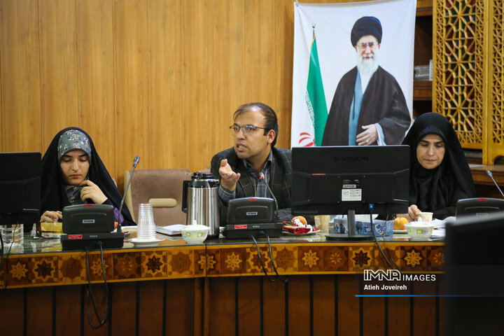 نشست خبری مدیرکل آموزش و پرورش استان اصفهان