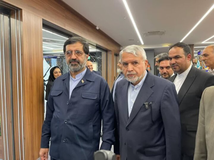 بازدید وزیر میراث فرهنگی از نمایشگاه توانمندی‌های قم