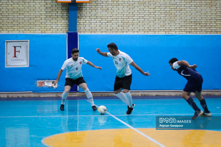 آیین تجلیل از مقام‌آوران فوتسال کارکنان شهرداری اصفهان