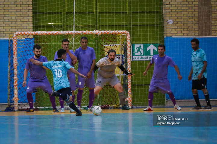 آیین تجلیل از مقام‌آوران فوتسال کارکنان شهرداری اصفهان