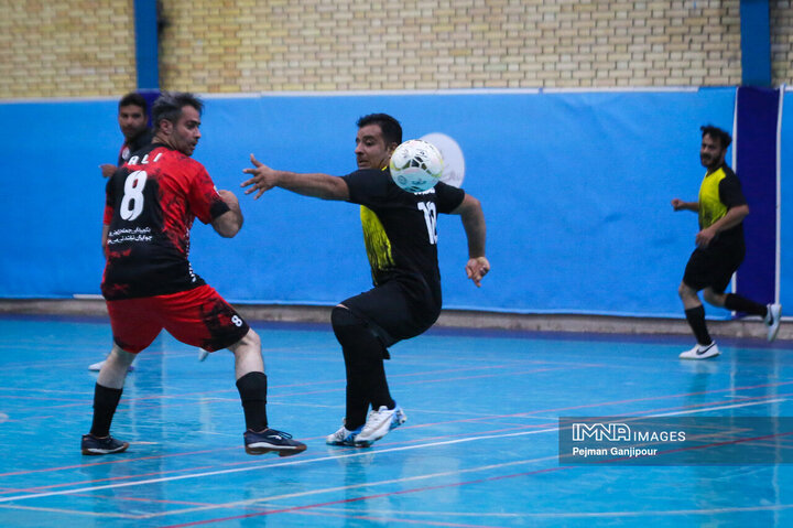 آیین تجلیل از مقام‌آوران فوتسال کارکنان شهرداری اصفهان