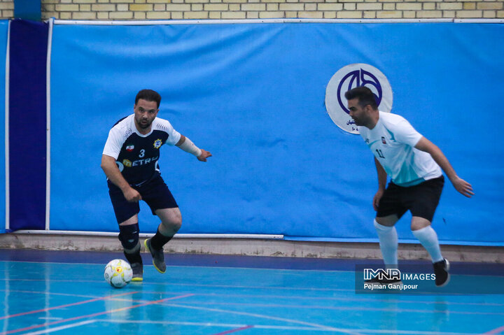 آیین تجلیل از مقام‌آوران فوتسال کارکنان شهرداری اصفهان