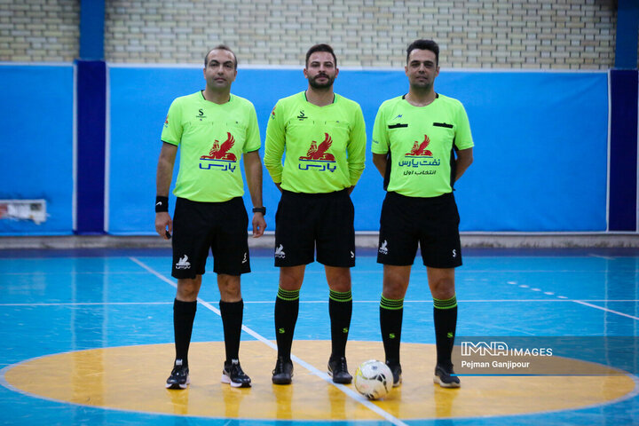 آیین تجلیل از مقام‌آوران فوتسال کارکنان شهرداری اصفهان