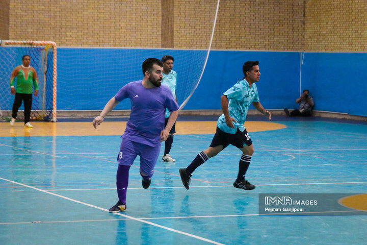 آیین تجلیل از مقام‌آوران فوتسال کارکنان شهرداری اصفهان