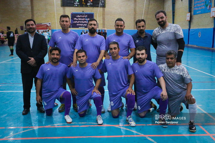 آیین تجلیل از مقام‌آوران فوتسال کارکنان شهرداری اصفهان