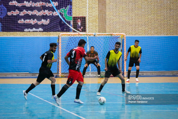 آیین تجلیل از مقام‌آوران فوتسال کارکنان شهرداری اصفهان