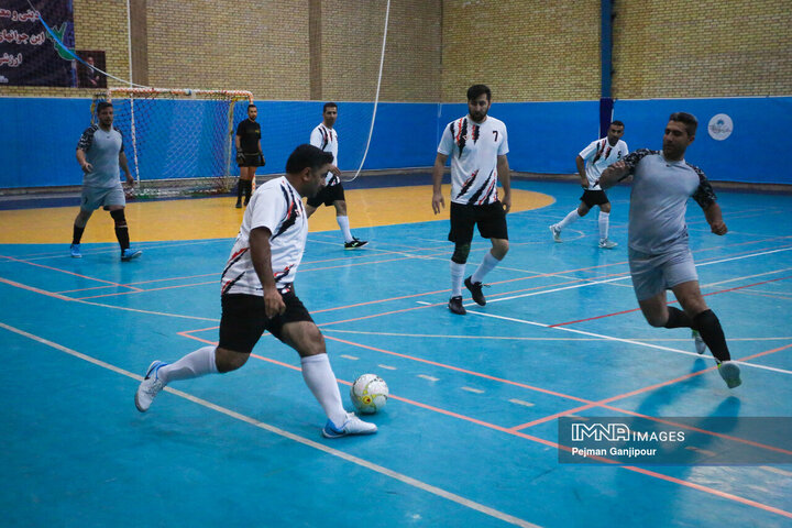 آیین تجلیل از مقام‌آوران فوتسال کارکنان شهرداری اصفهان