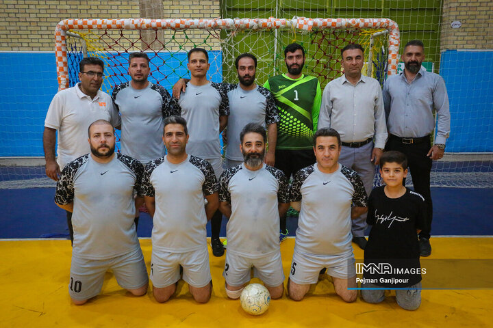 آیین تجلیل از مقام‌آوران فوتسال کارکنان شهرداری اصفهان